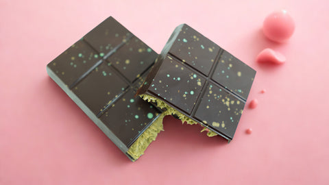 Kunafa Pistachio Dark Chocolate Bar 200g
